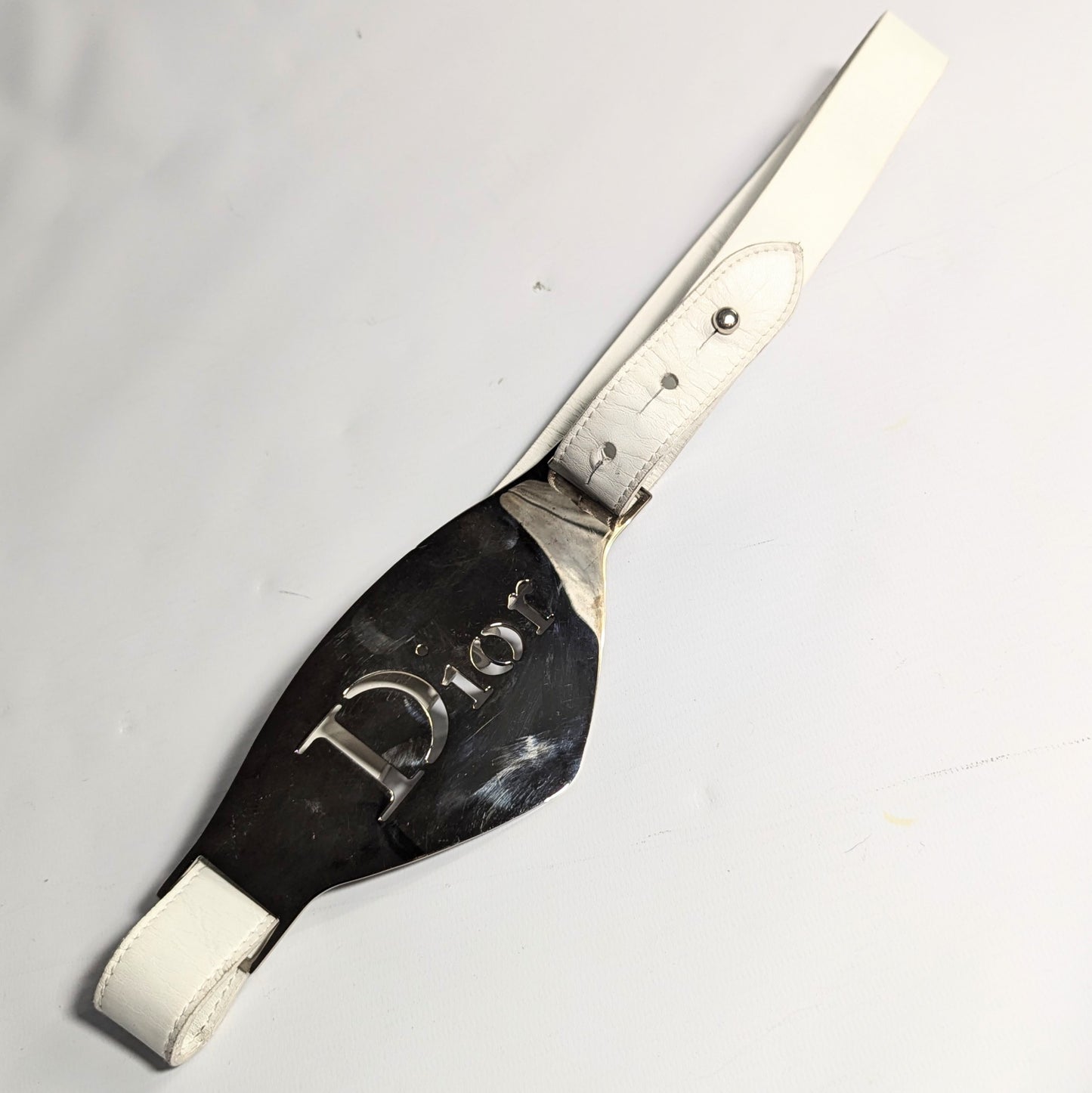 Ceinture blanche grosse boucle metal "Dior" by Galliano