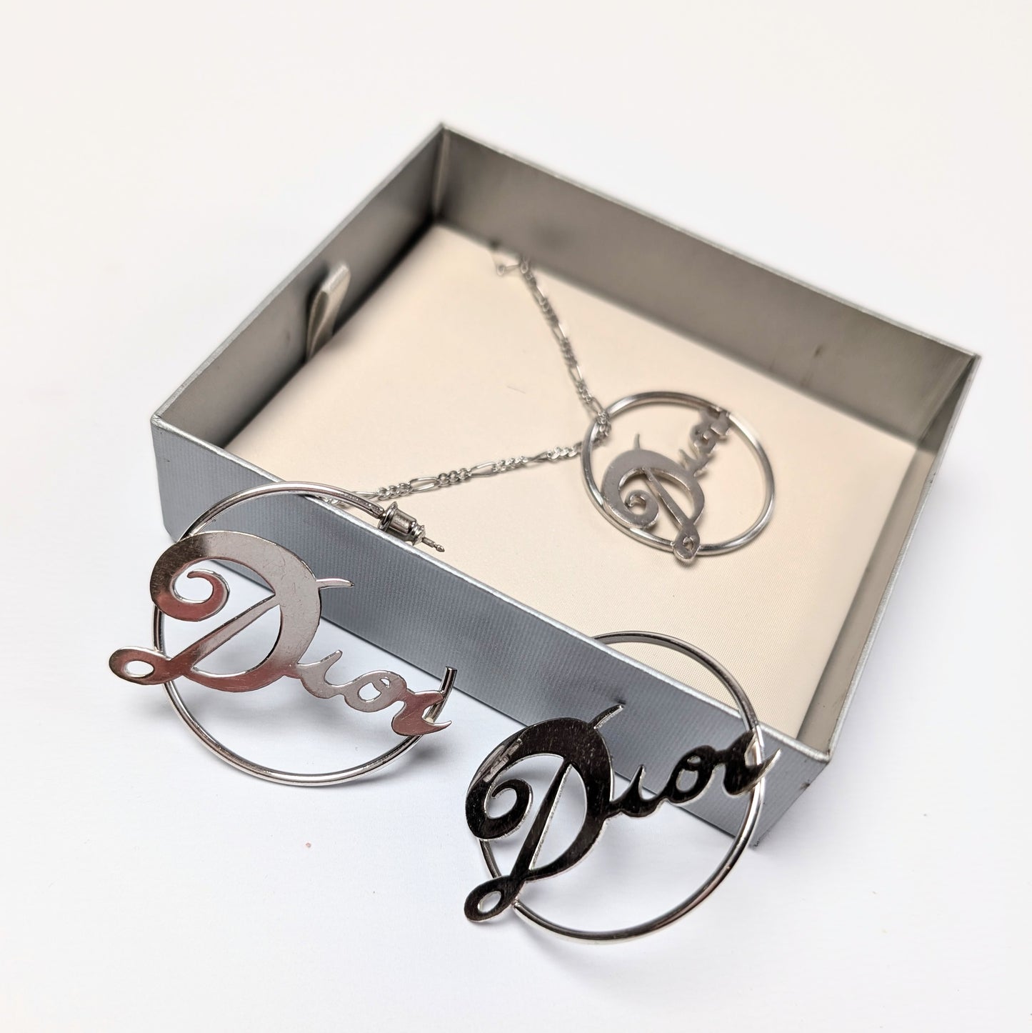 Ensemble Boucle d'oreille et collier Dior par Galliano