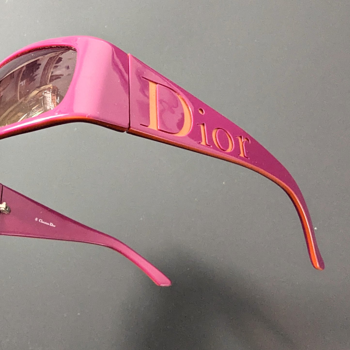 Lunettes de soleil logo “Your Dior 2” rose et orange Dior par Galliano.