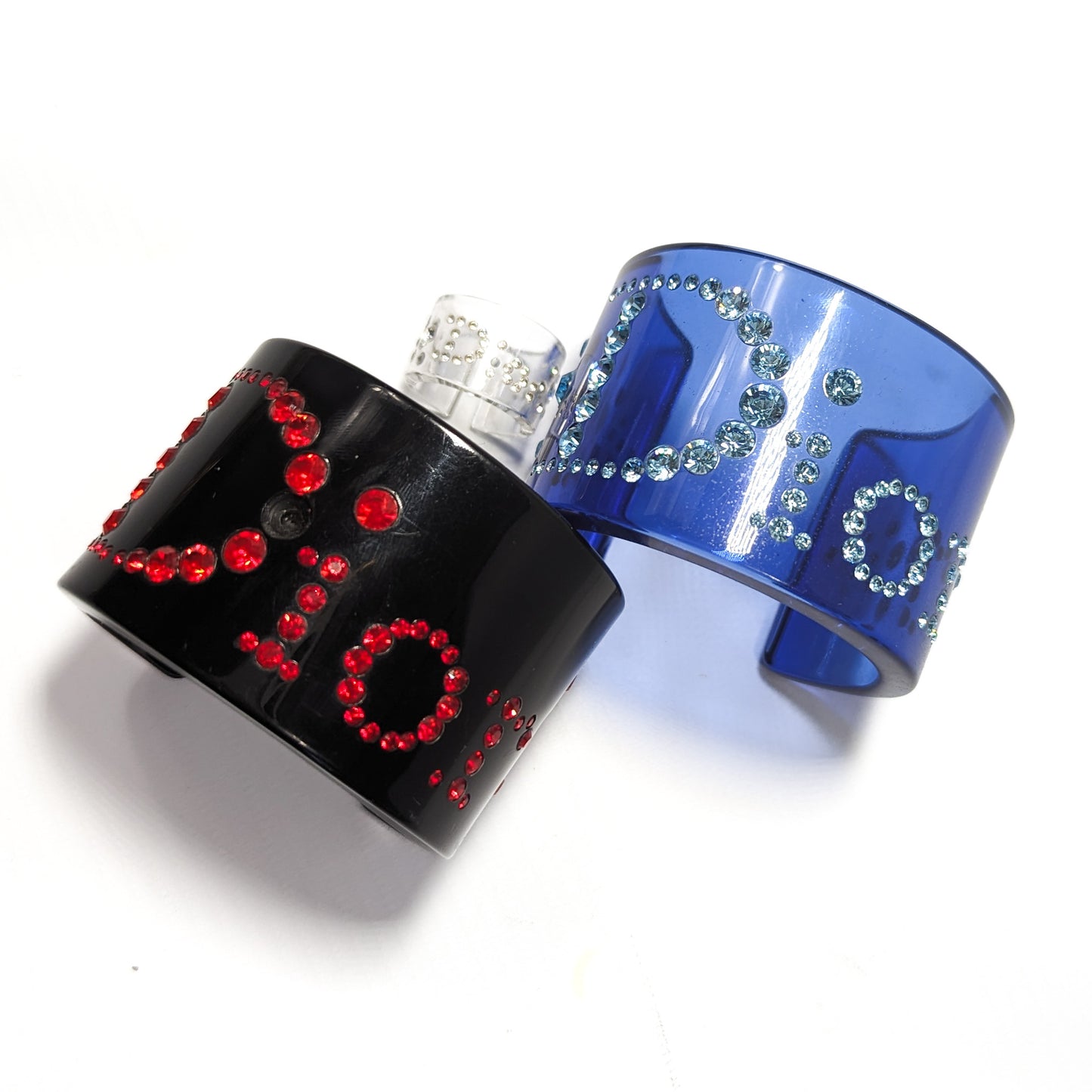 Bracelet manchette bleu Dior par Galliano