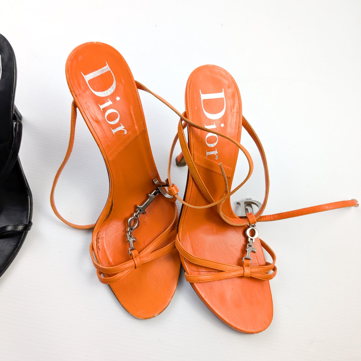 Sandales "logo" orange Dior par Galliano - EU38|5UK|7US