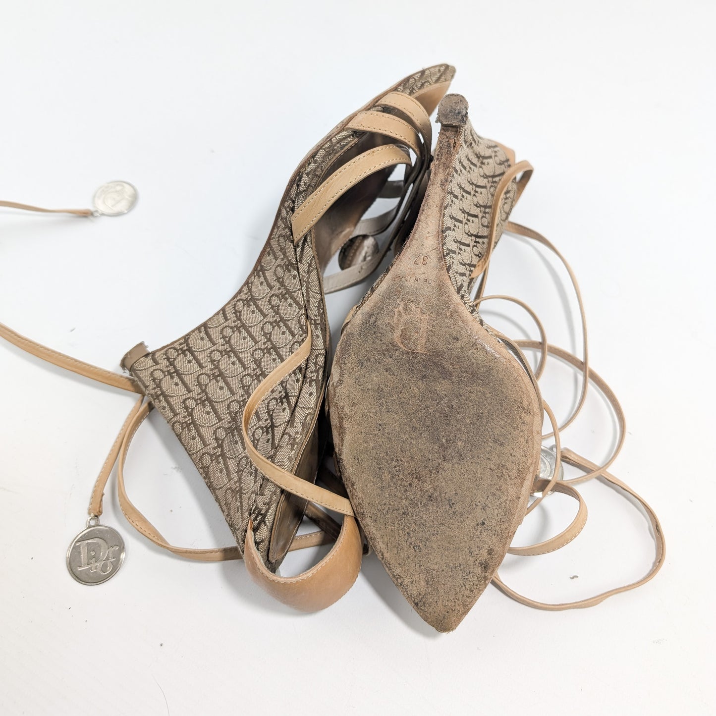 Sandales compensées ornées de pièces Dior par Galliano - EU37|UK4|US6