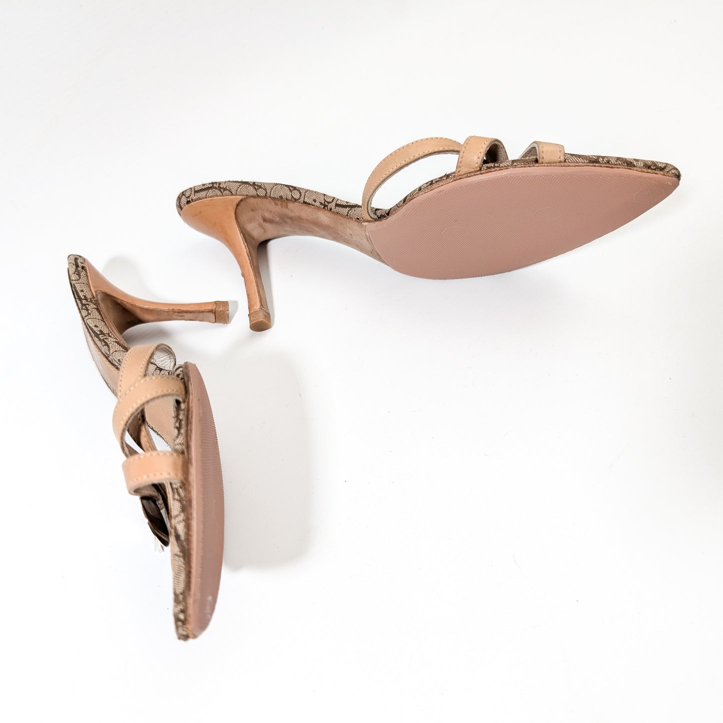Mules monogramme ornées de pièces Dior par Galliano - EU39|UK6|US8
