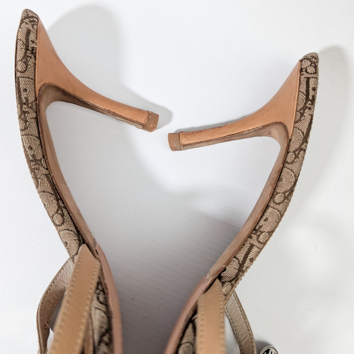 Mules monogramme ornées de pièces Dior par Galliano - EU39|UK6|US8