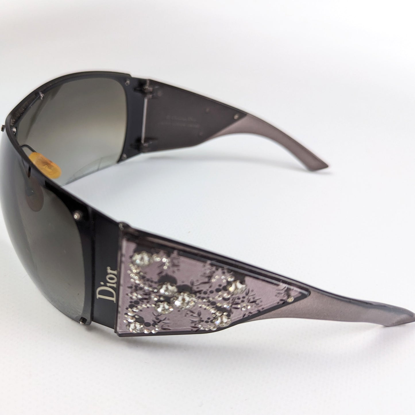 Lunettes de soleil “Grand Salon Crystal” édition limitée de Christian Dior.