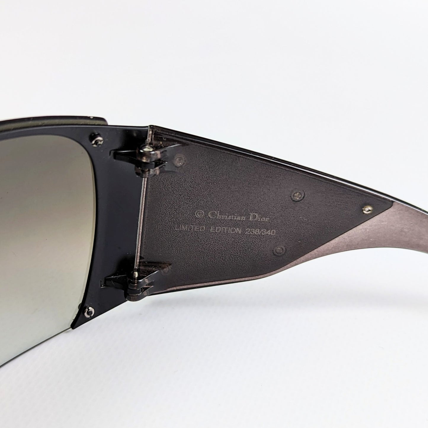 Lunettes de soleil “Grand Salon Crystal” édition limitée de Christian Dior.