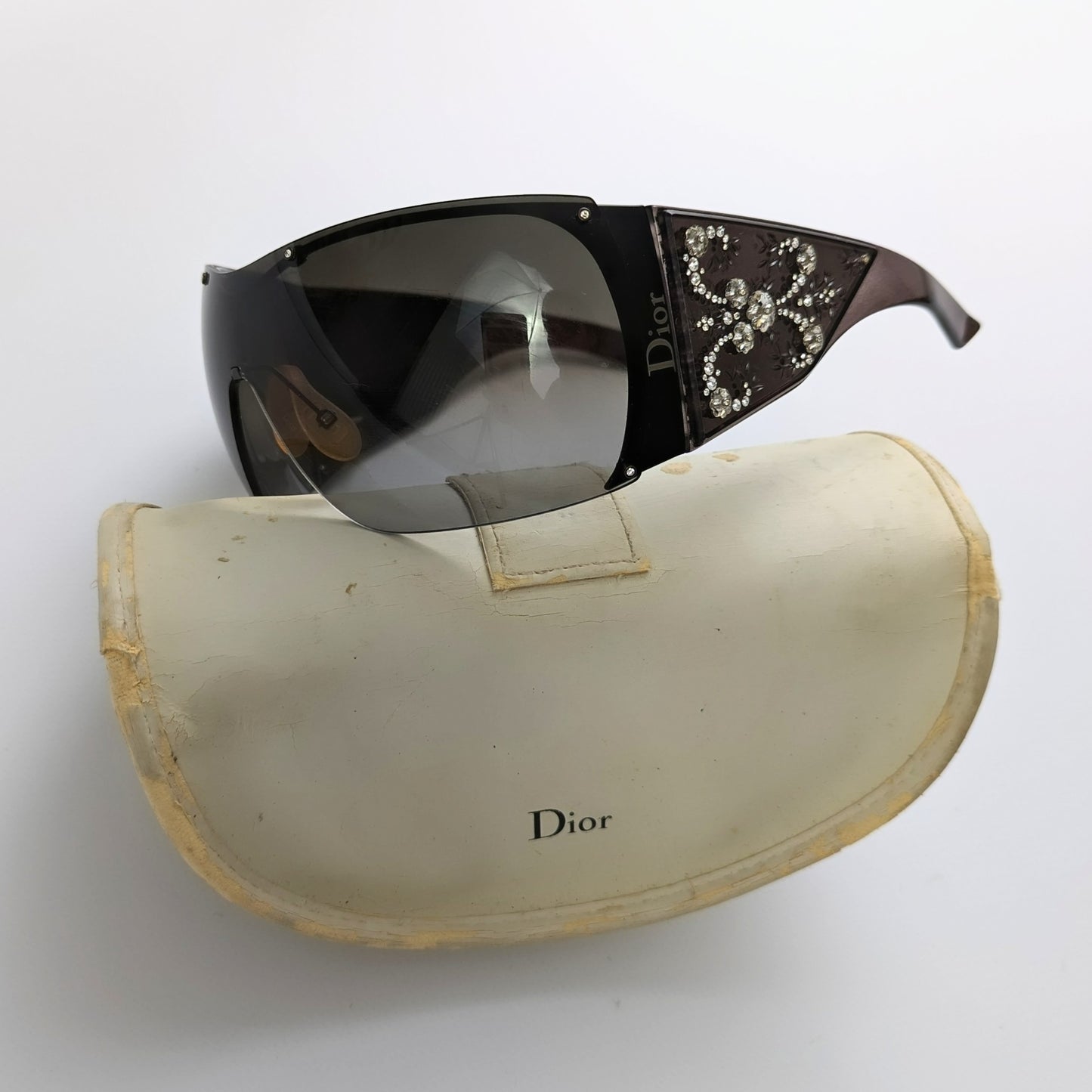Lunettes de soleil “Grand Salon Crystal” édition limitée de Christian Dior.