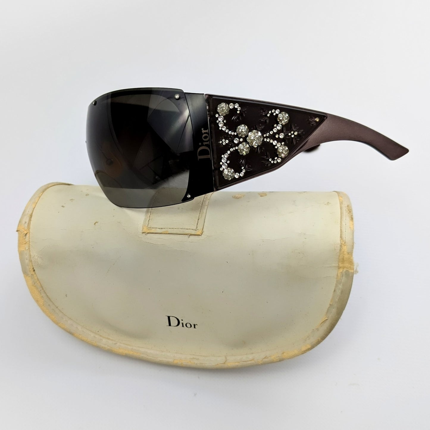 Lunettes de soleil “Grand Salon Crystal” édition limitée de Christian Dior.
