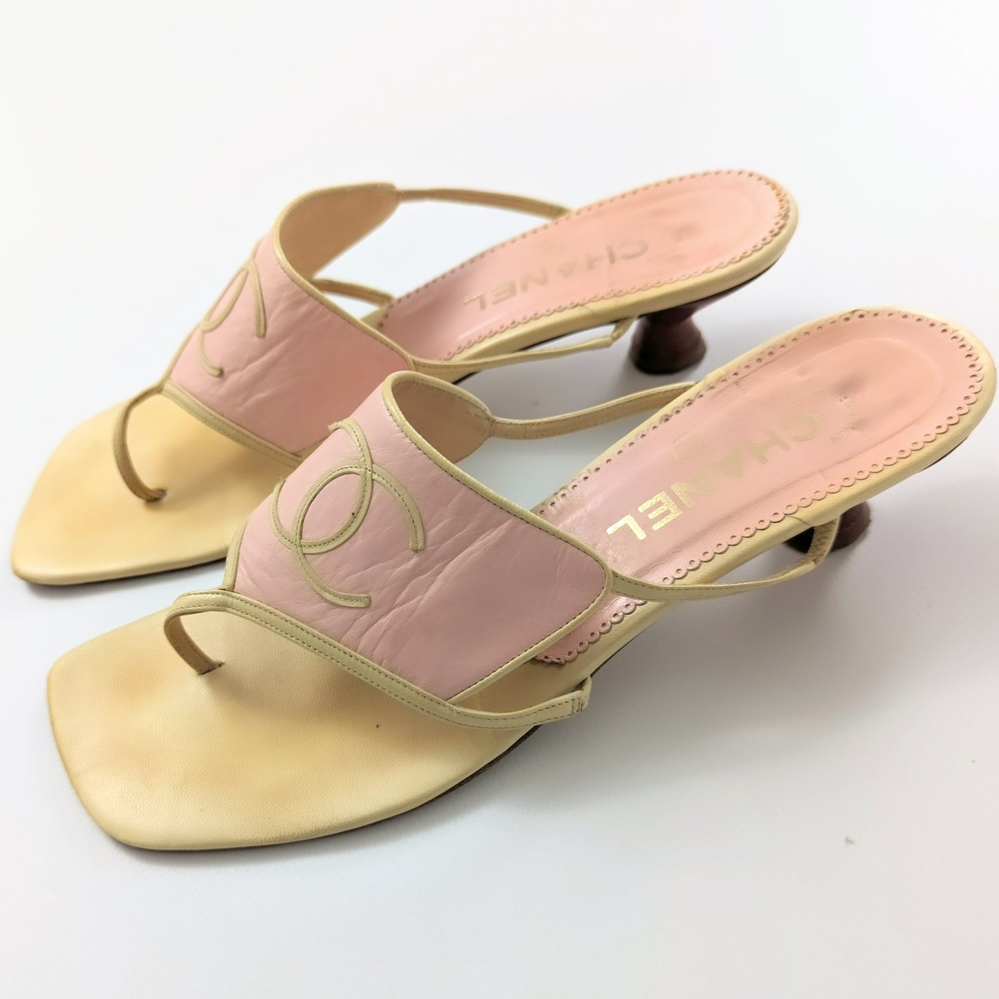 Mules Chanel à petit talon - T38,5