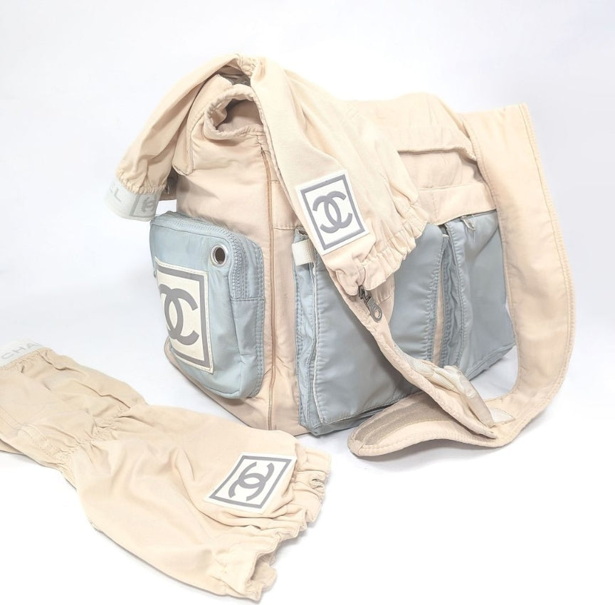 Sac à bandoulière et guêtre Chanel 2001