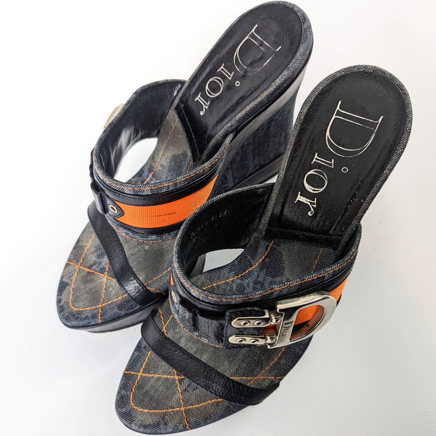 Mules compensées monogramme en denim Dior par Galliano S/S 2006 - FR38,5|5,5UK|8,5US