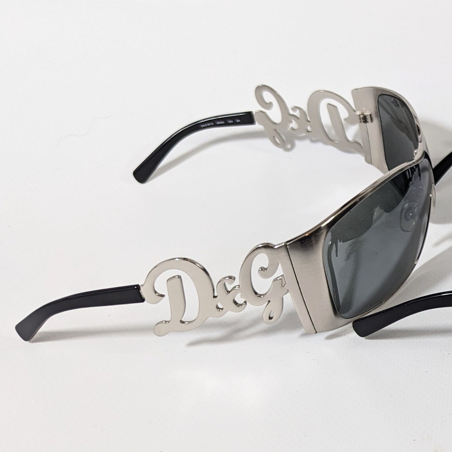  Lunettes de soleil argent Dolce & Gabbana avec initiale