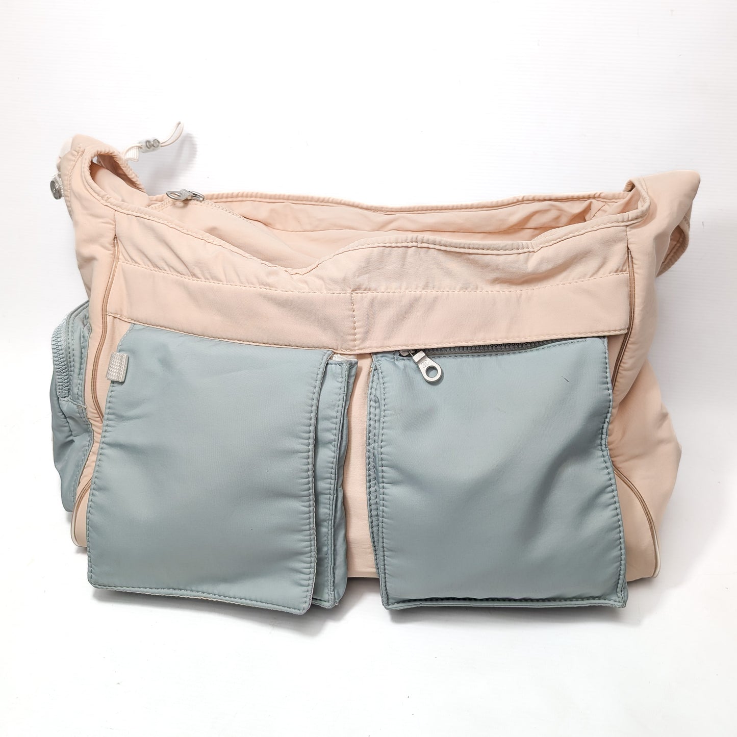 Sac à bandoulière et guêtre Chanel 2001