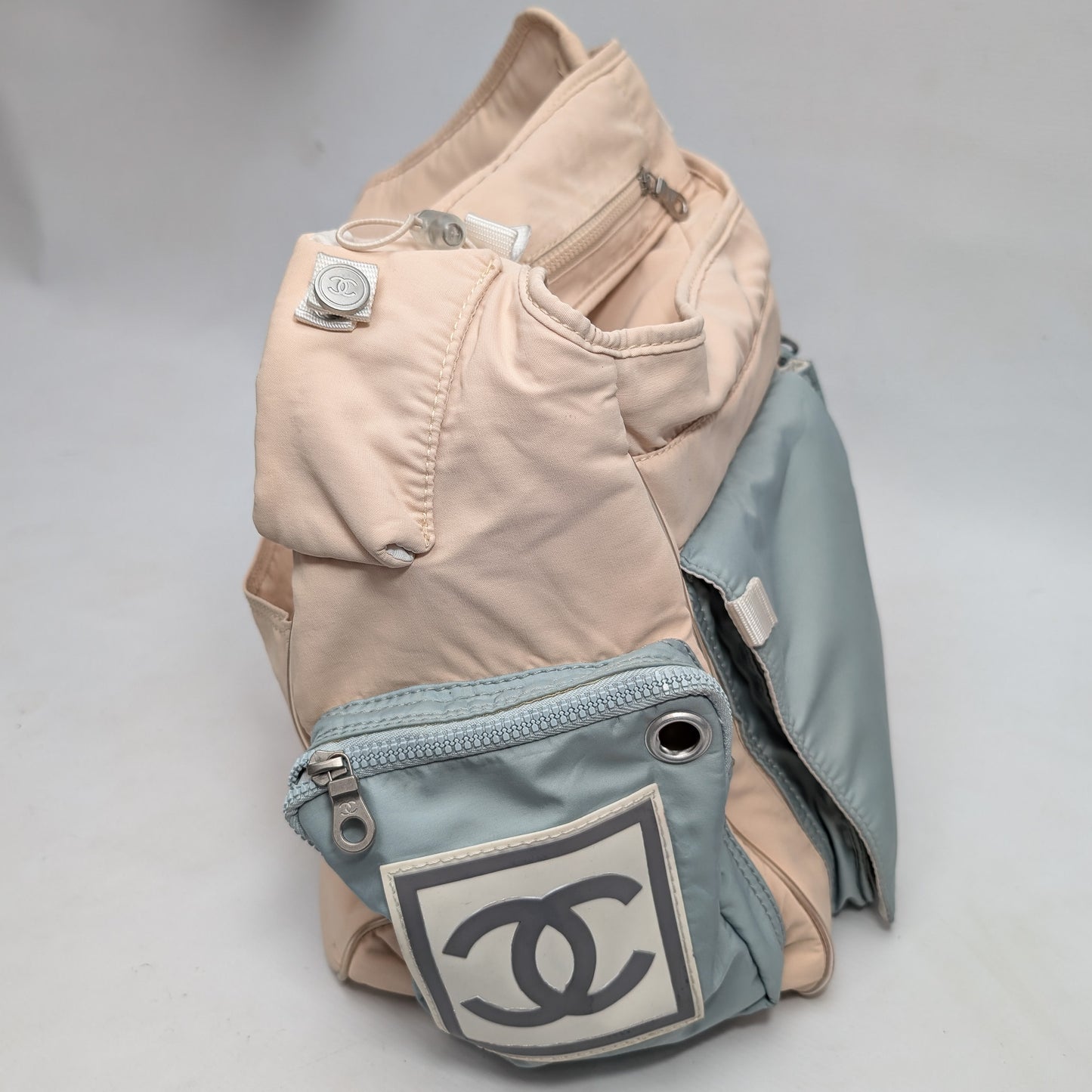 Sac à bandoulière et guêtre Chanel 2001